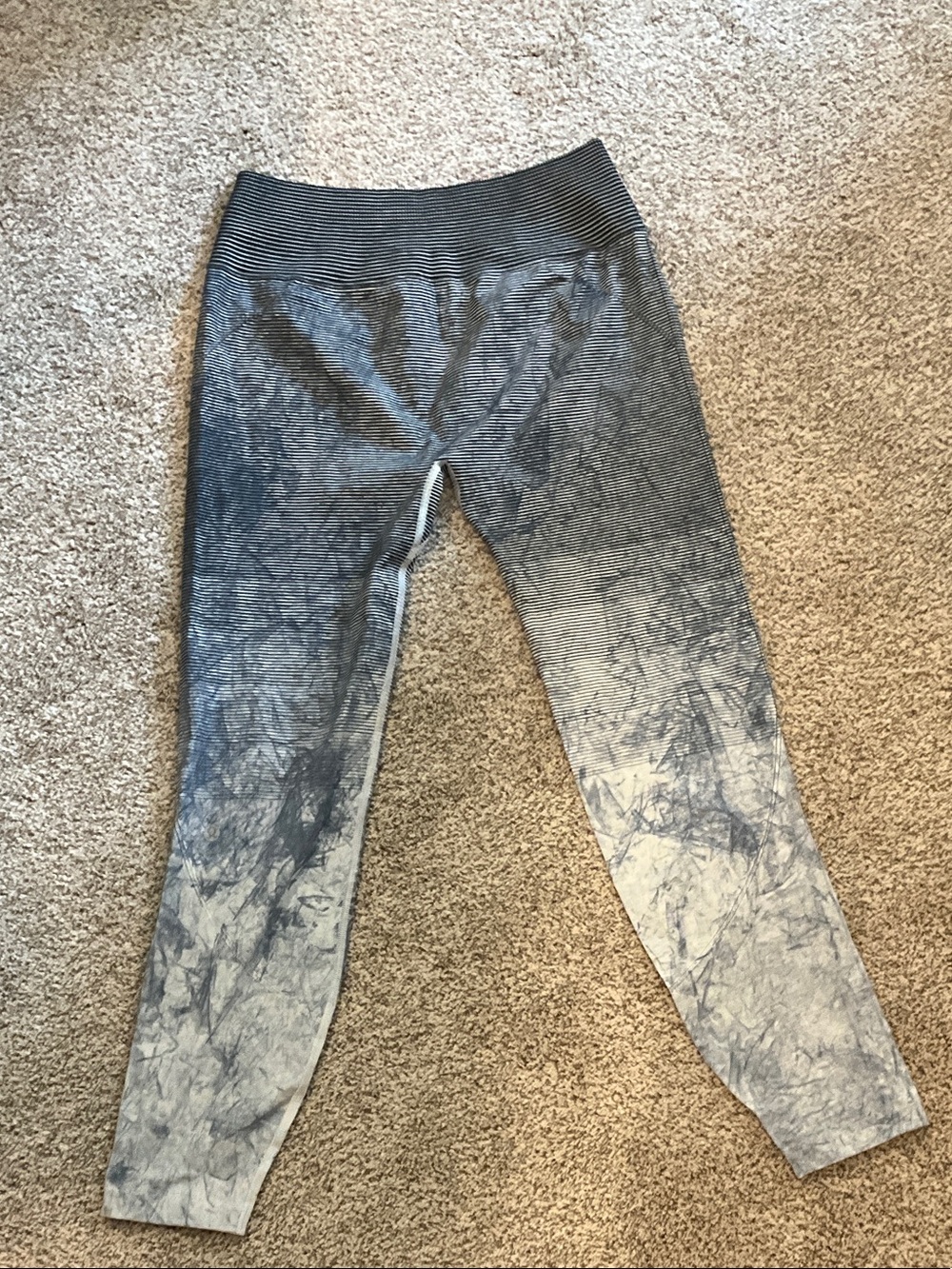 Lululemon - size 10 - Never worn